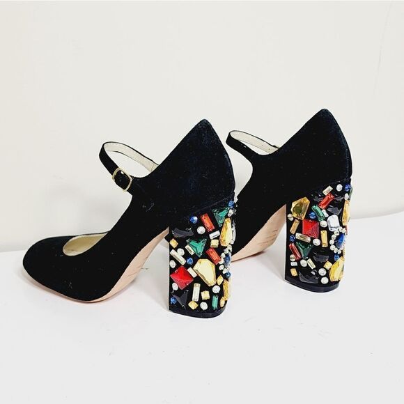 Bettye Muller - Picture 4 of 13